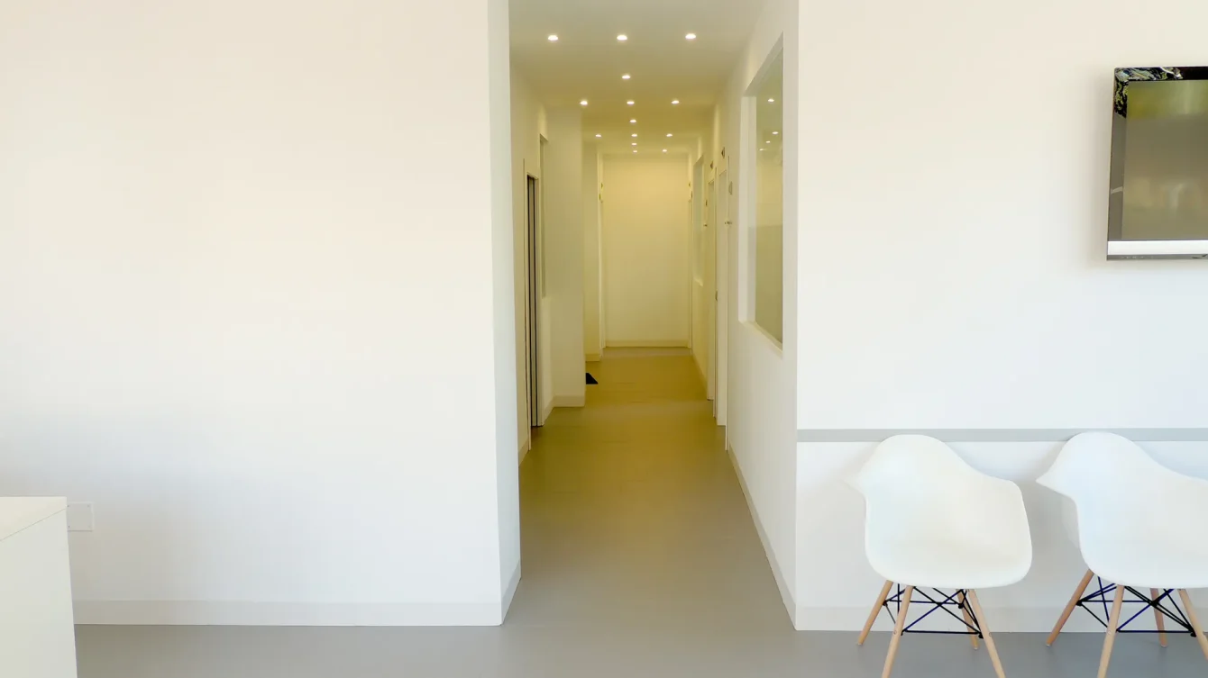 Arquitecto-Marcos-Tamagnone-Proyectos-Clinica-Pizarro-Montenegro-10_11zon