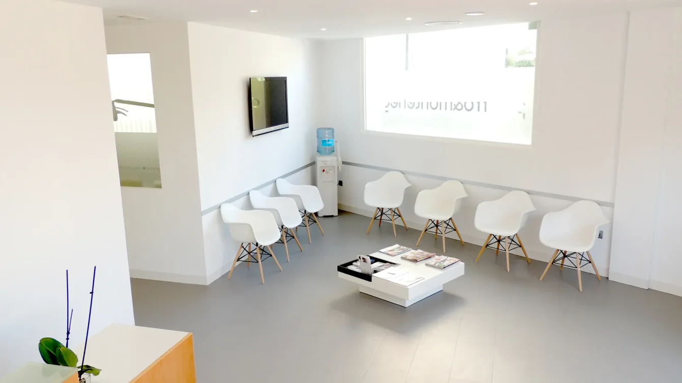 Arquitecto-Marcos-Tamagnone-Proyectos-Clinica-Pizarro-Montenegro-11_11zon